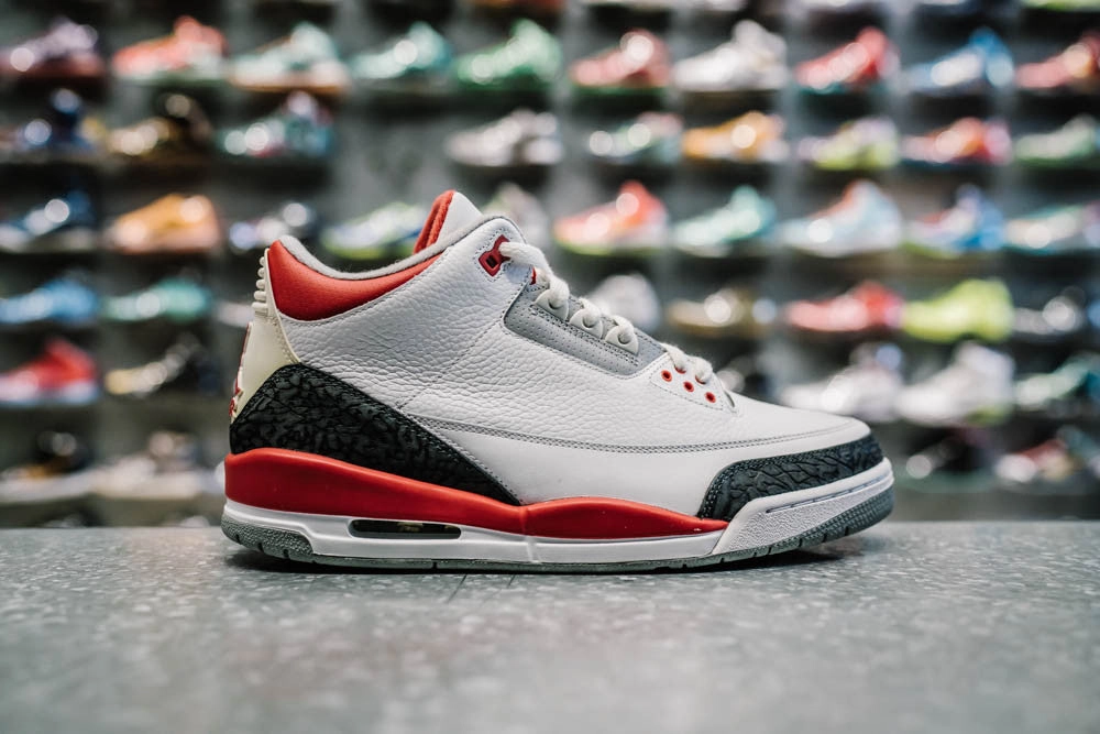Air Jordan 3 Retro 'Fire Red' 2007 SKU 136064 161 - Authentic - New in Box