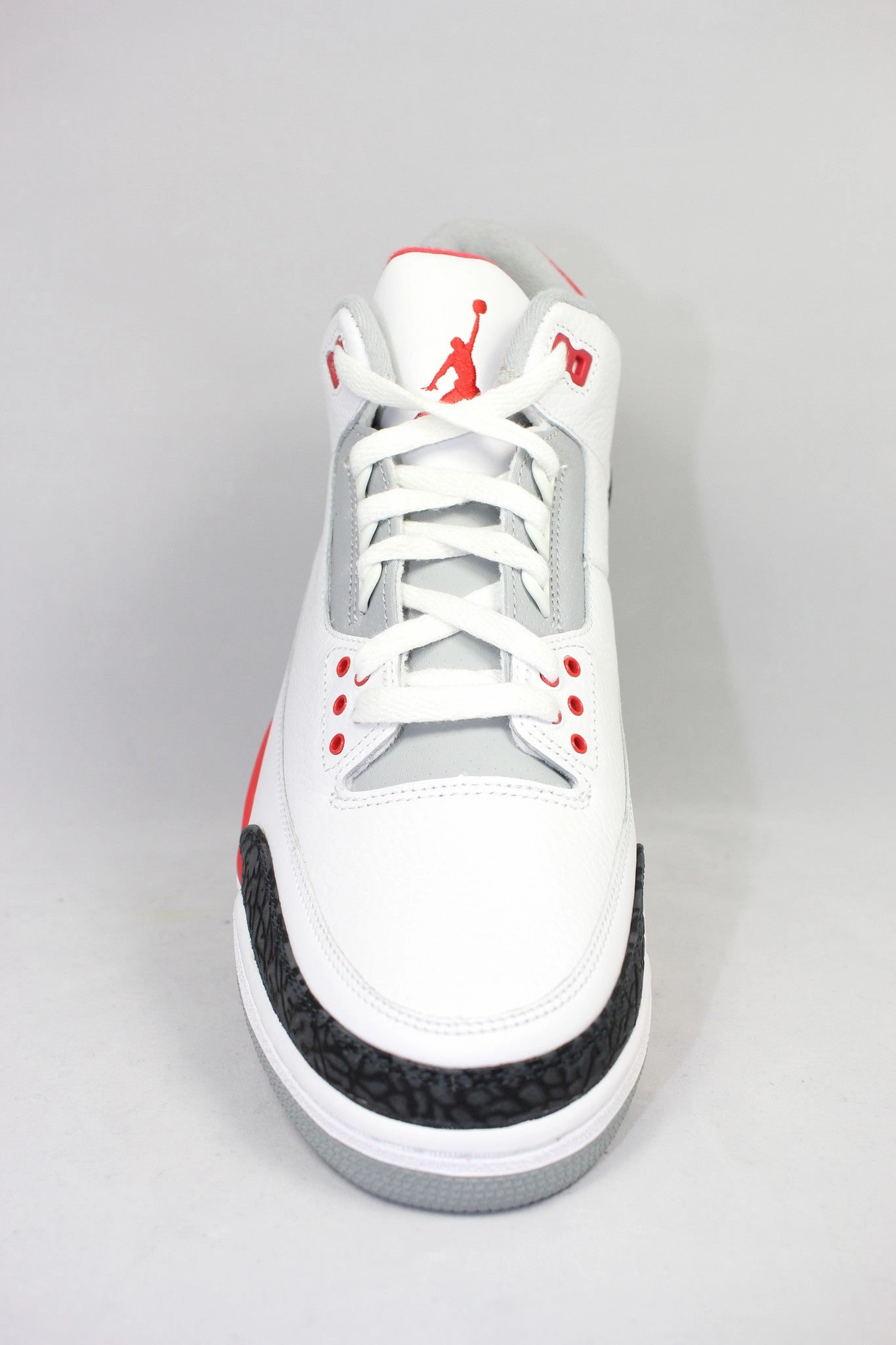 Air Jordan 3 Retro 'Fire Red' 2007 SKU 136064 161 - Authentic - New in Box