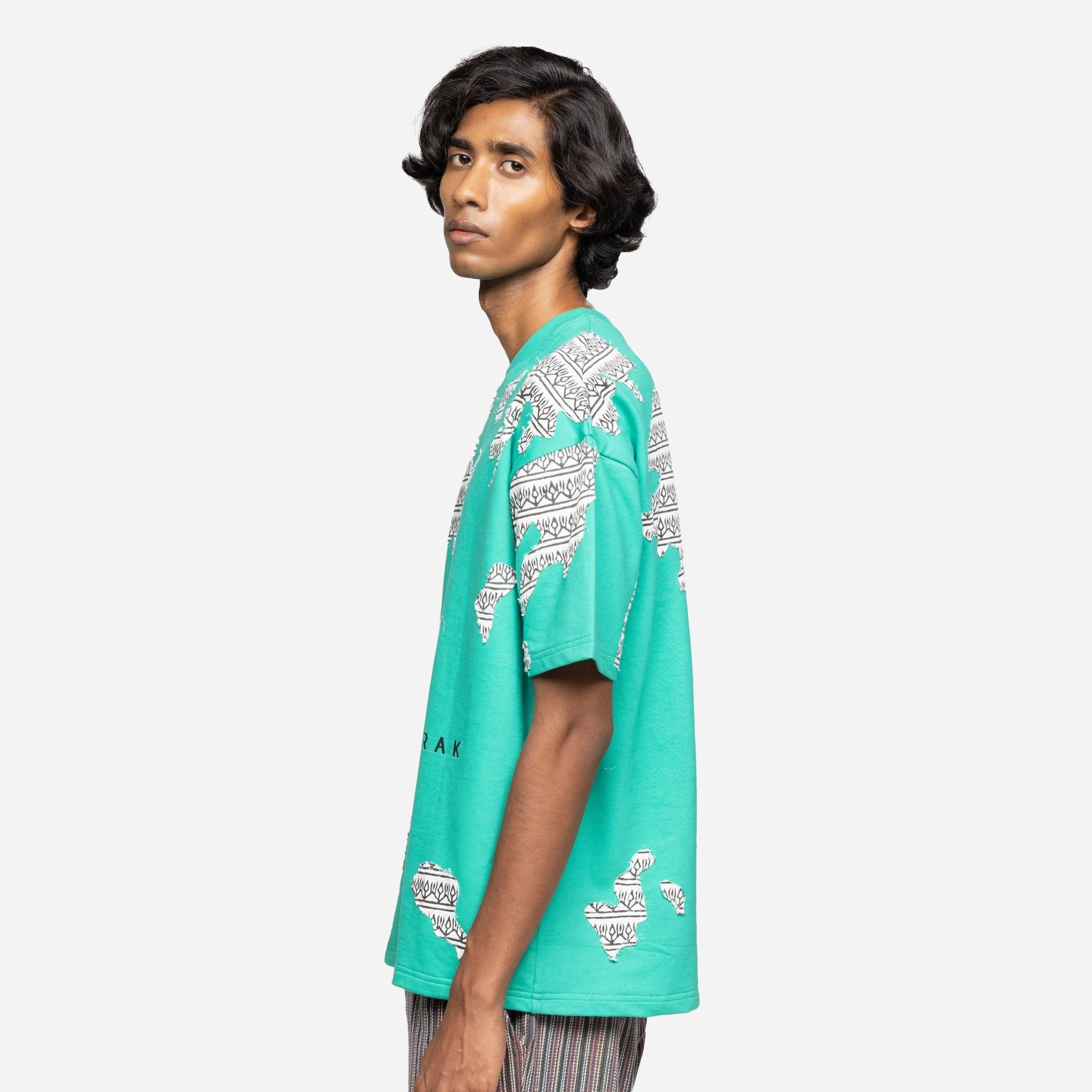 F A R A K | SUBTEXT BLOCK PRINTED T-SHIRT { GREEN/GREEN