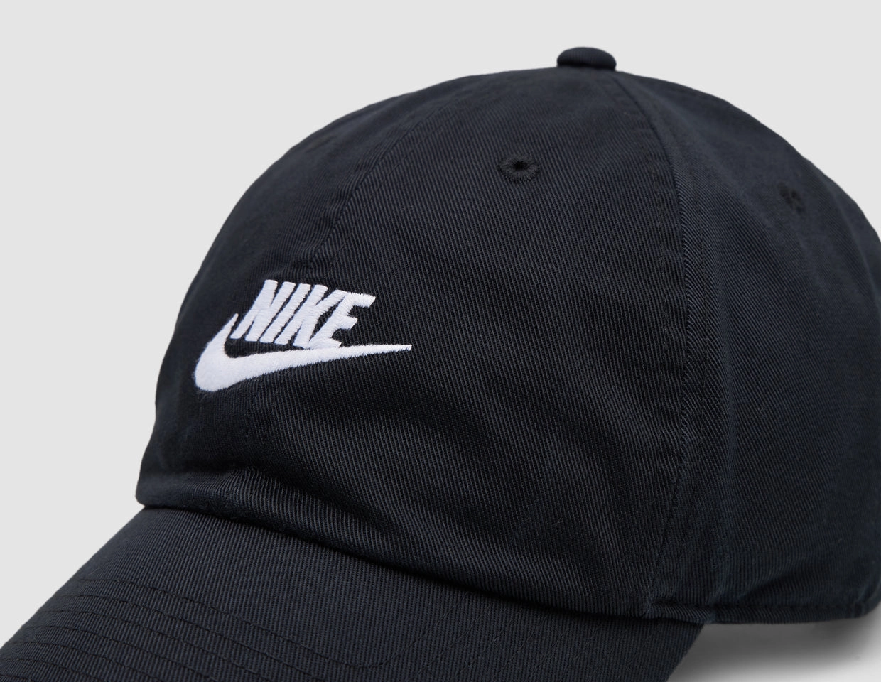 Nike Club Unstructured Futura Wash Cap Black / White