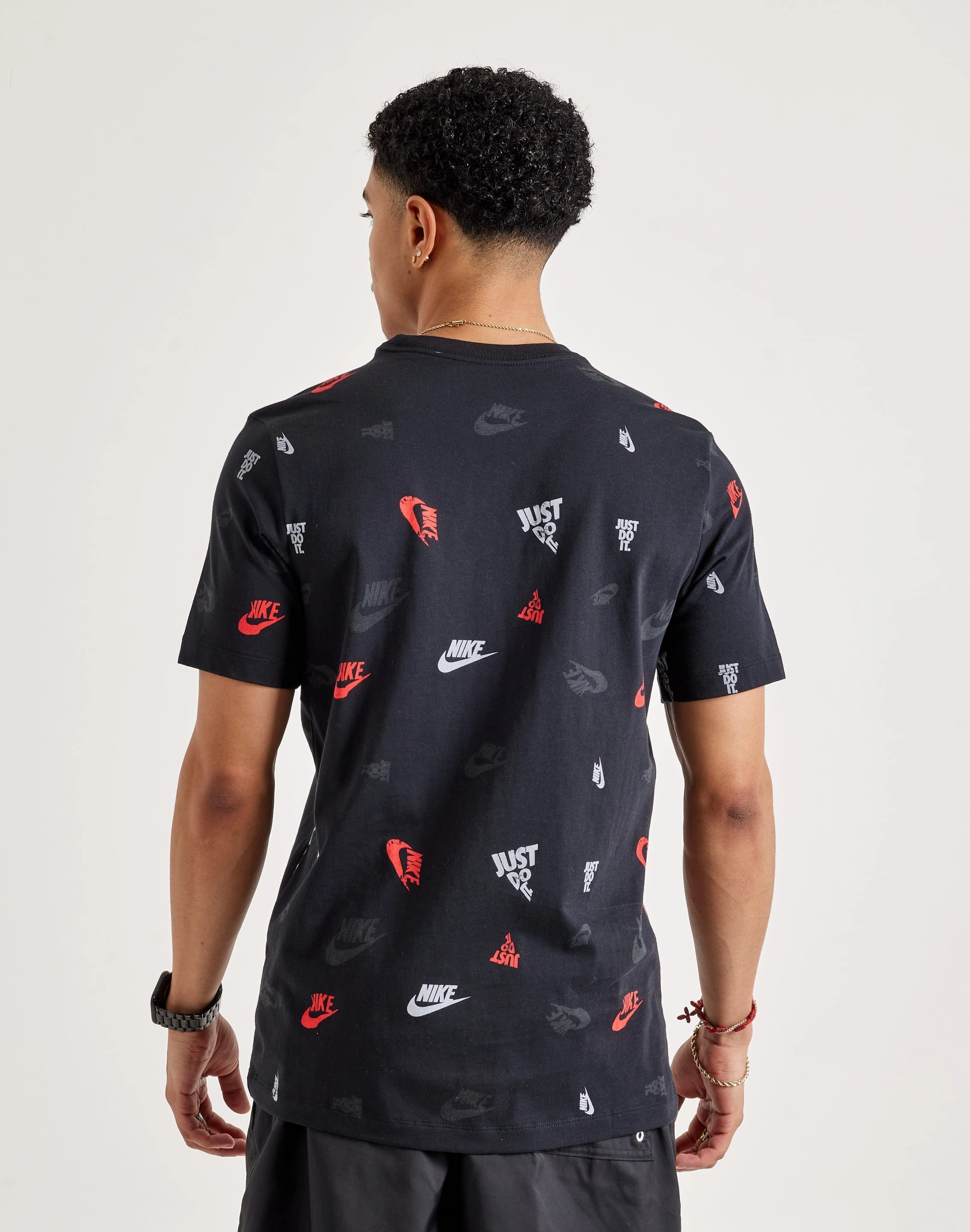 Nike Sportswear Tee