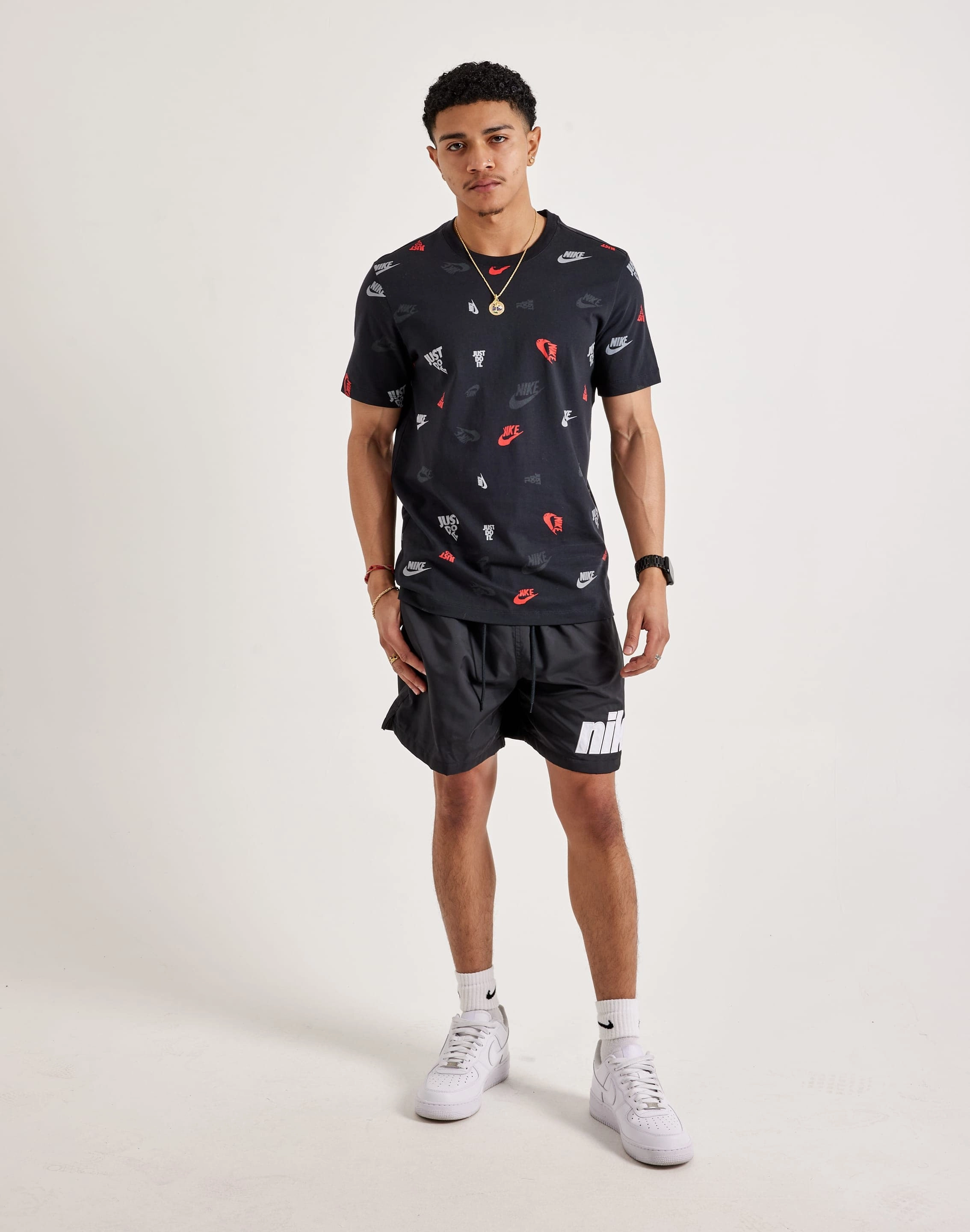 Nike Sportswear Tee