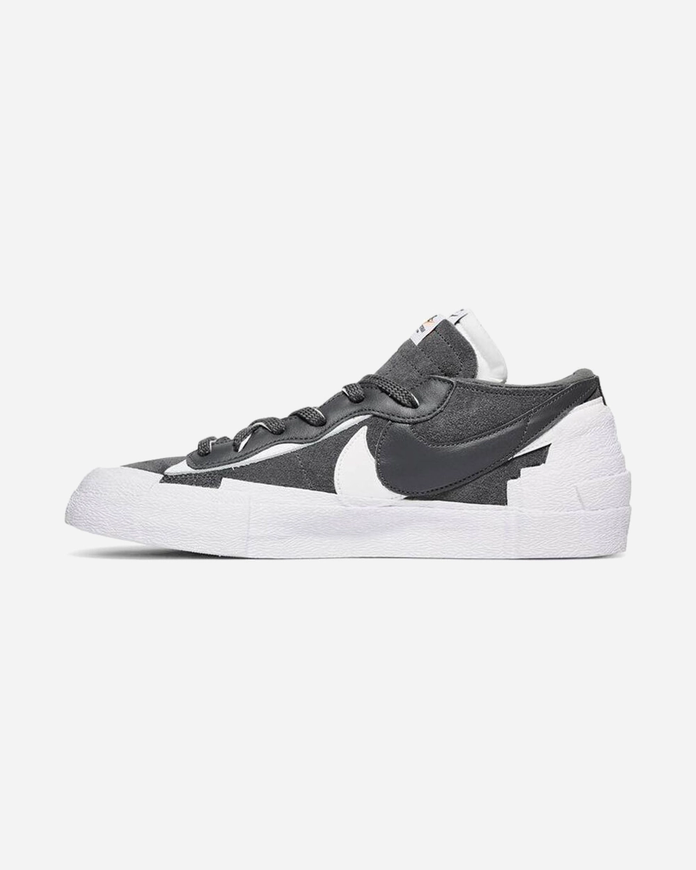 NIKE X SACAI LOW BLAZER IRON GREY